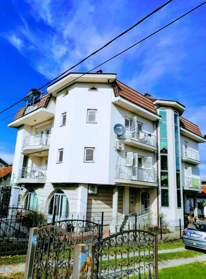 Guesthouse Jelic Teslić Buitenkant foto